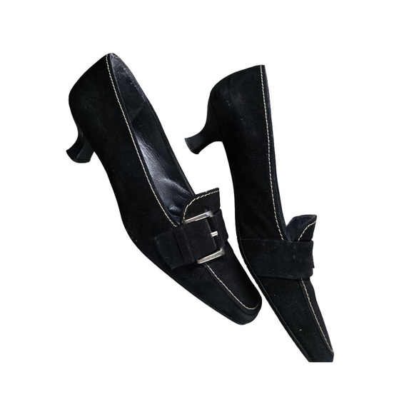 Stuart Weitzman Black Suede Kitten Heels With Silver Buckle. Size 8 - Picture 3 of 7